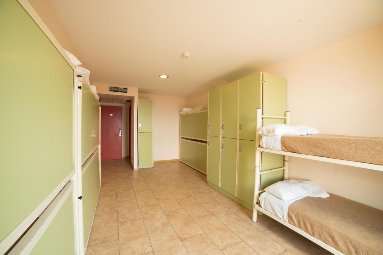 Abrigall Hostel Masella Exterior photo
